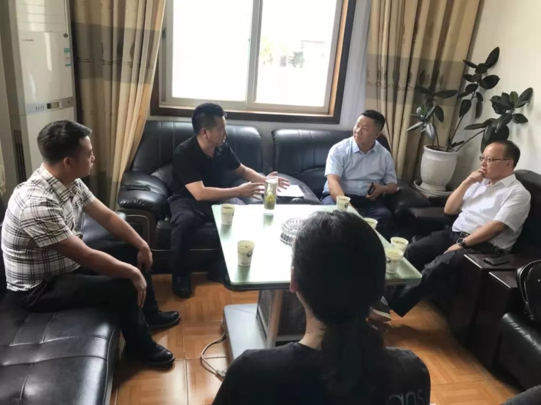 王文軍會長到晴隆縣調研醫療器械產業園和再生資源回收體系建設工作